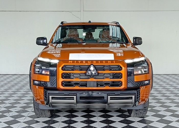 Used 7
                    MITSUBISHI
                     for Sale Image