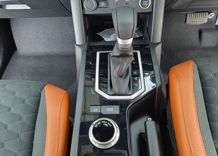 Used 7
                    MITSUBISHI
                     for Sale Image