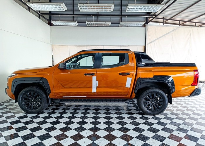 Used 7
                    MITSUBISHI
                     for Sale Image