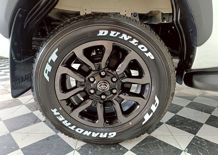 Used 7
                    TOYOTA
                     for Sale Image