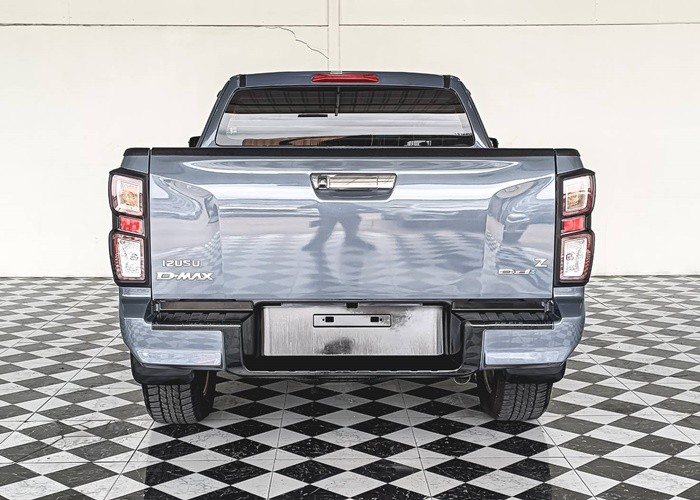 Used 7
                    ISUZU
                     for Sale Image